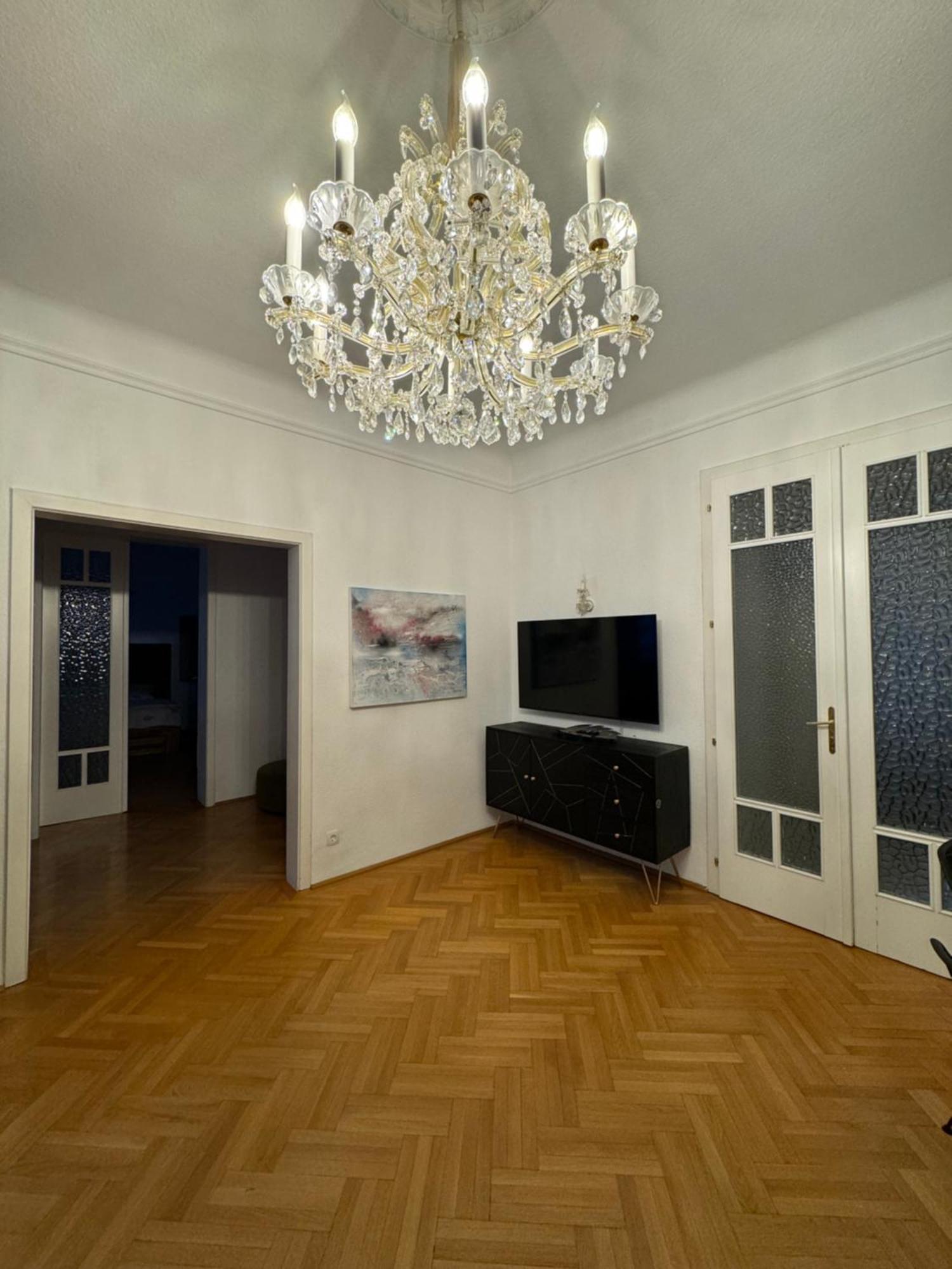 Atelier Lomani Apartment Vienna Luaran gambar