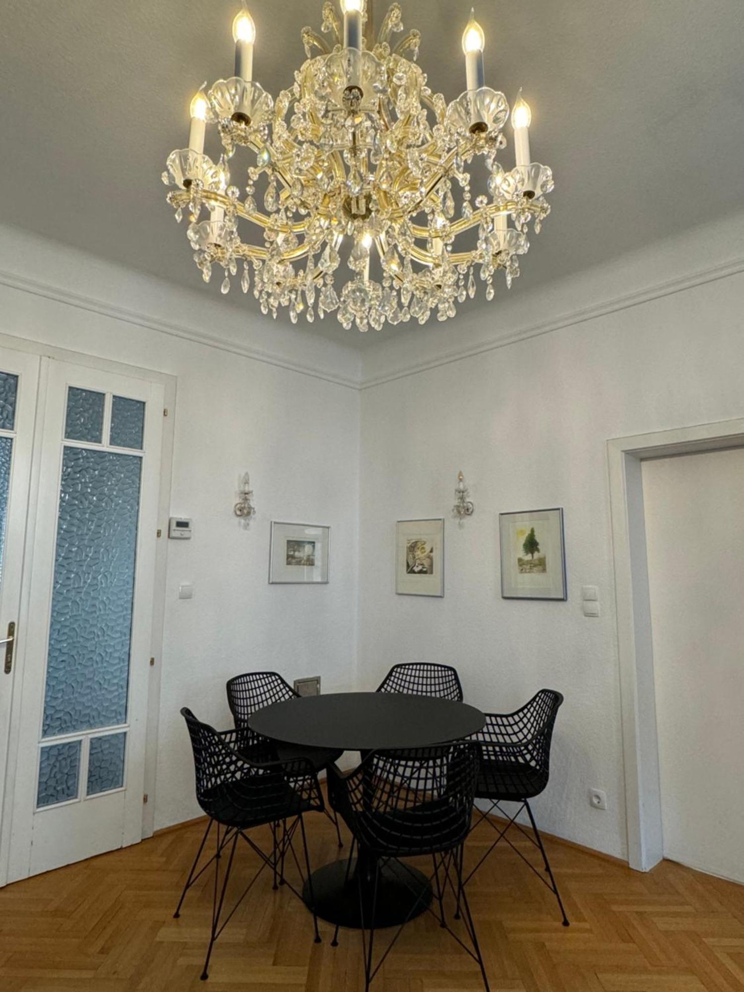 Atelier Lomani Apartment Vienna Luaran gambar