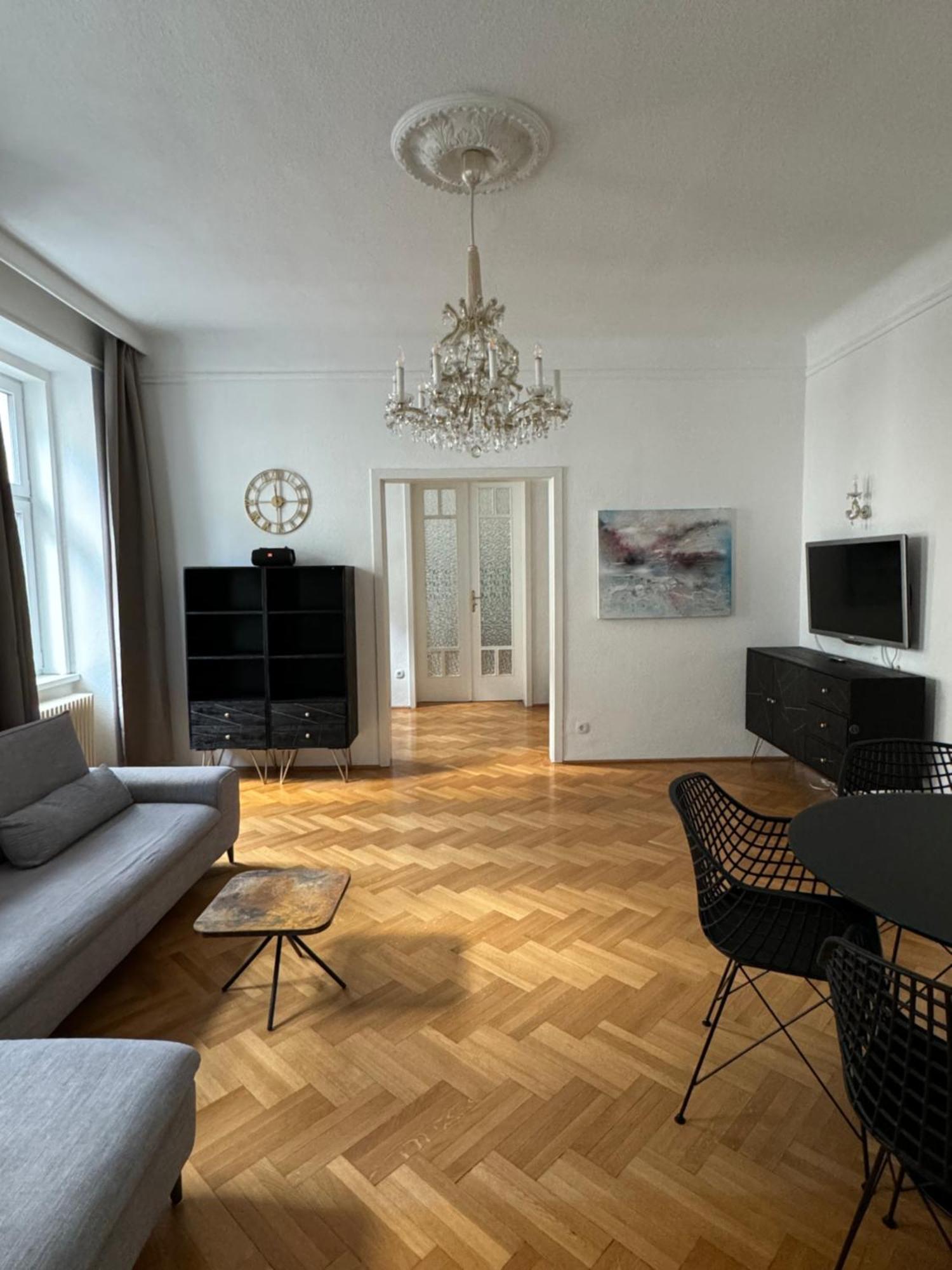 Atelier Lomani Apartment Vienna Luaran gambar